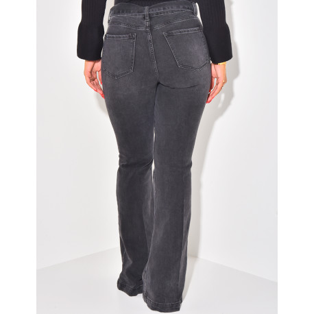 Jeans mit hoher Taille & Schlaghose mit Gürtel