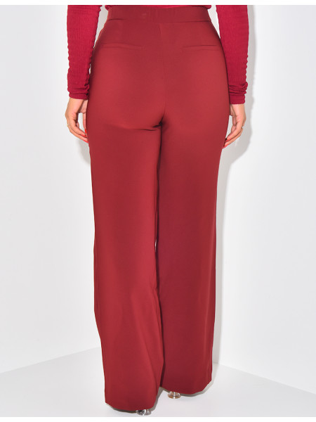 Straight-leg trousers with gold buttons