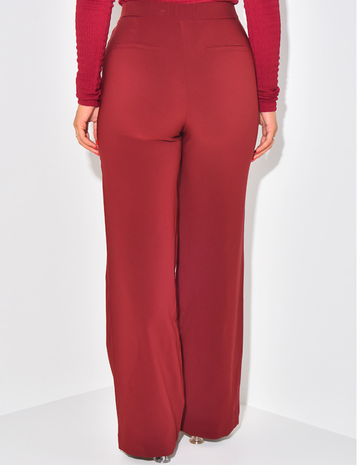 Straight-leg trousers with gold buttons