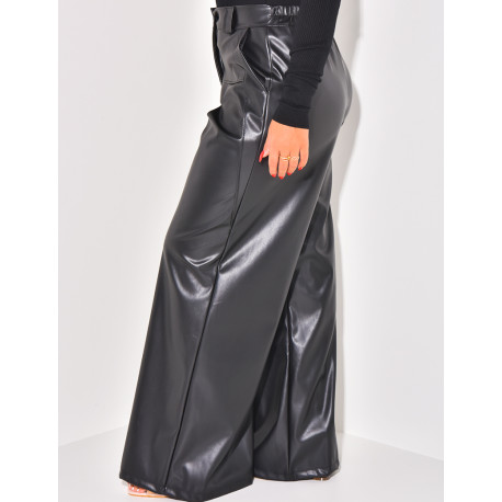 Straight-leg leatherette trousers with darts