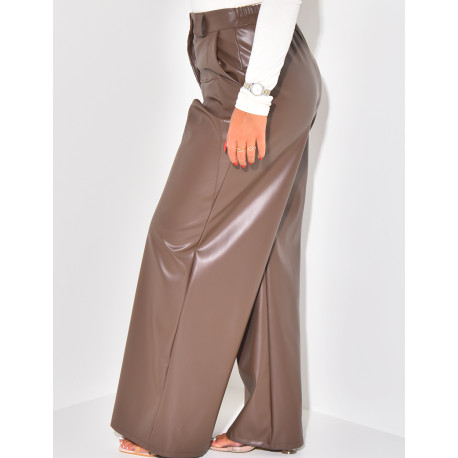 Straight-leg leatherette trousers with darts