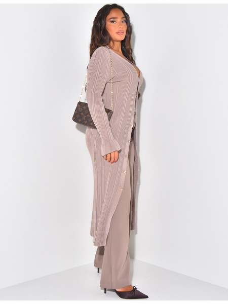 Lange Weste mit goldenen Knöpfen