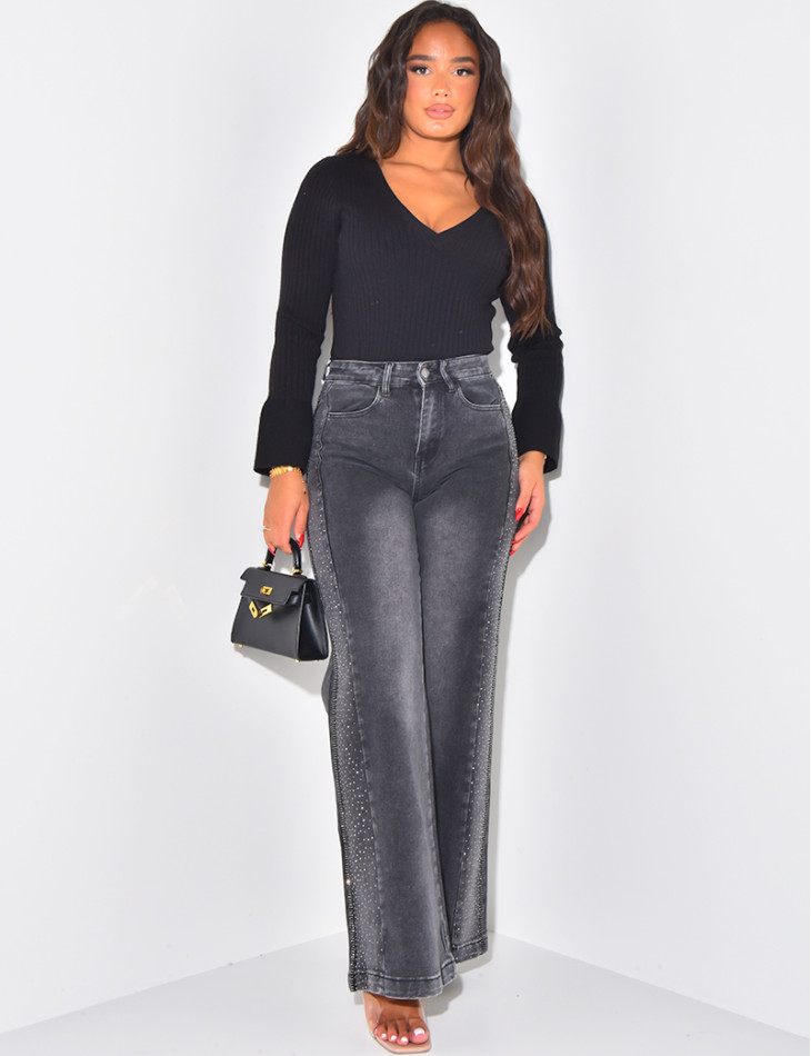 Wide-leg jeans with rhinestones on the sides