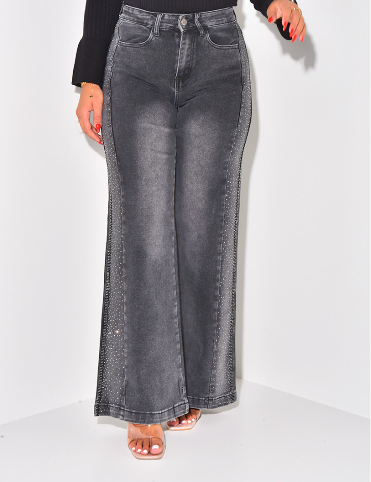 Wide-leg jeans with rhinestones on the sides