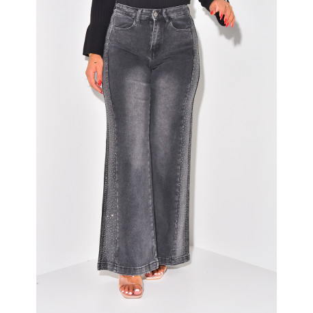 Wide-leg jeans with rhinestones on the sides