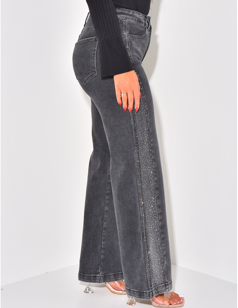 Wide-leg jeans with...