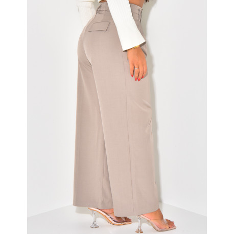 Tailored trousers with pleats