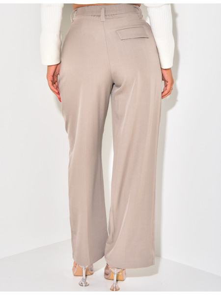Tailored trousers with pleats