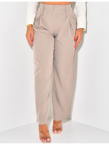 Tailored trousers with pleats