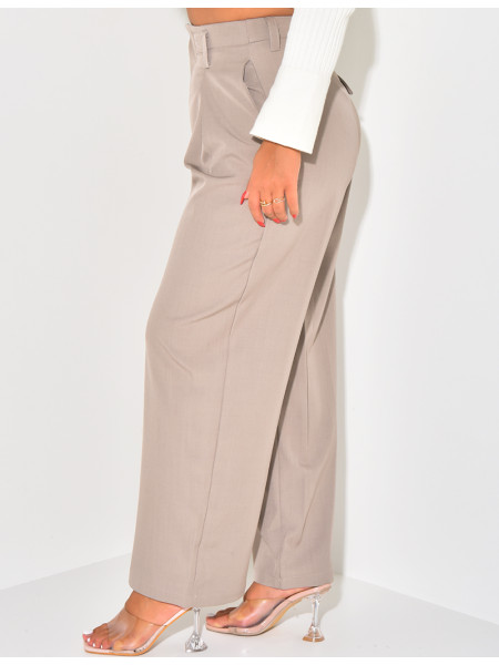 Tailored trousers with pleats