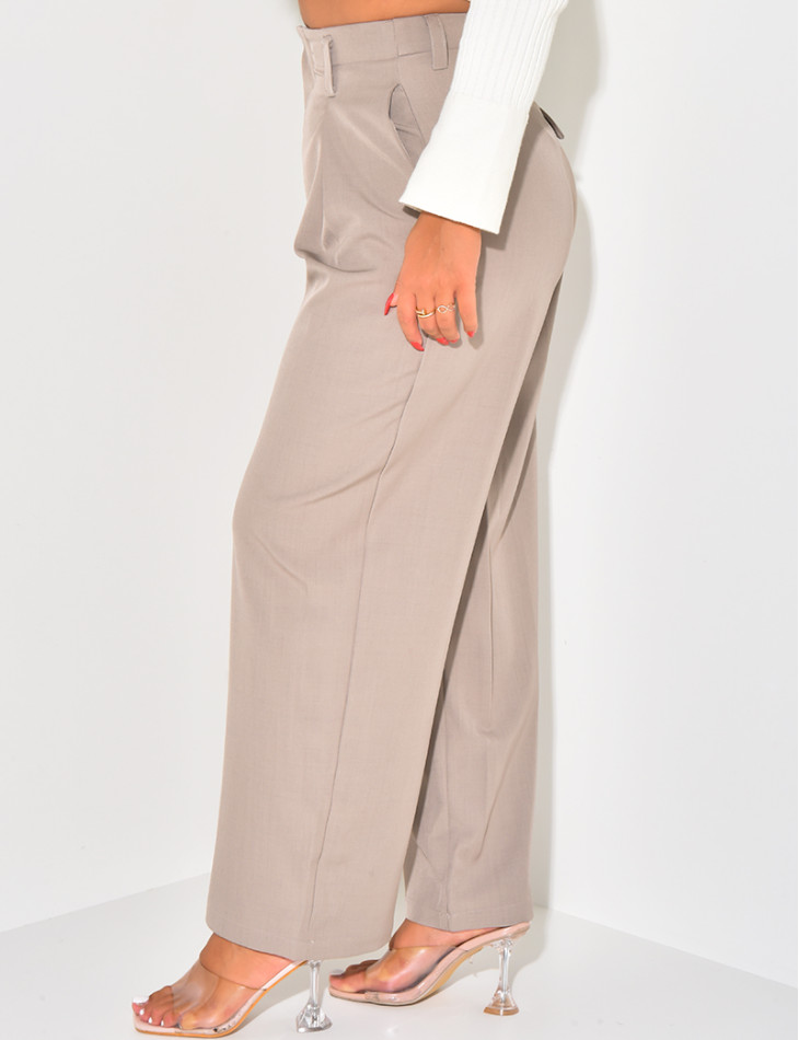 Tailored trousers with pleats