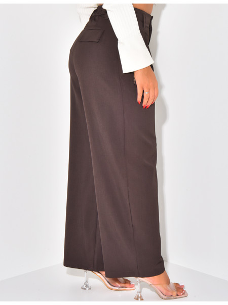 Tailored trousers with pleats