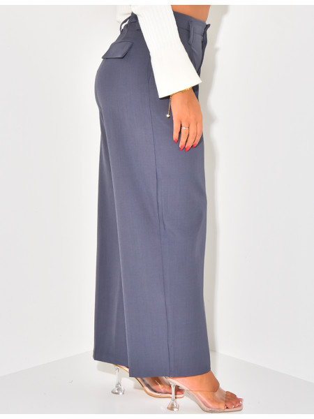 Tailored trousers with pleats