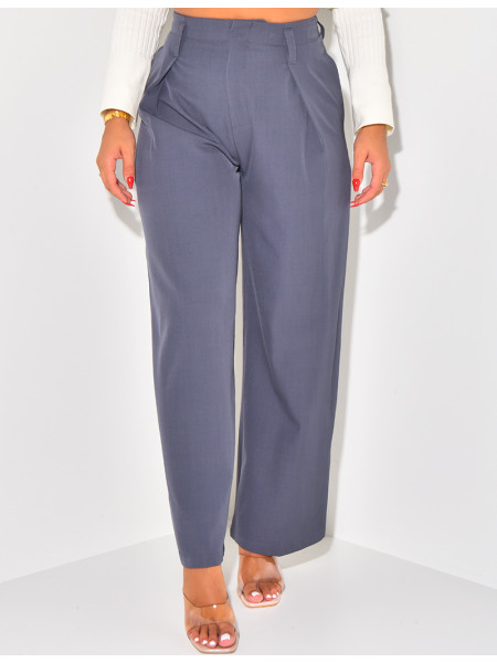 Tailored trousers with pleats