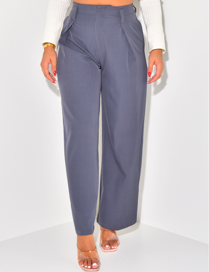 Tailored trousers with pleats