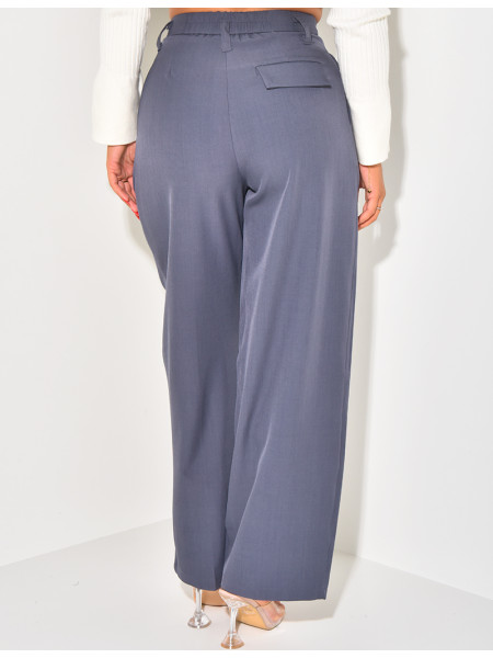 Tailored trousers with pleats