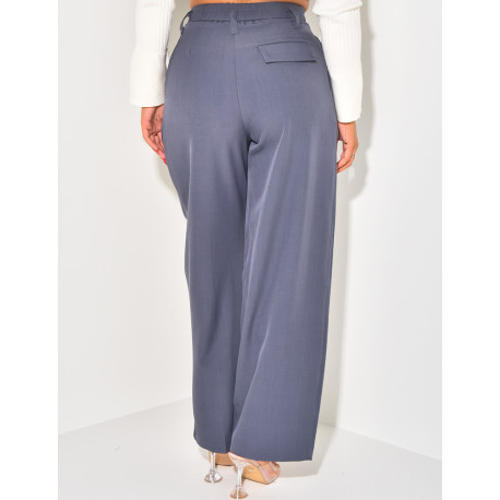 Tailored trousers with pleats