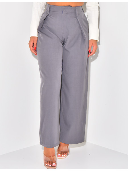Tailored trousers with pleats