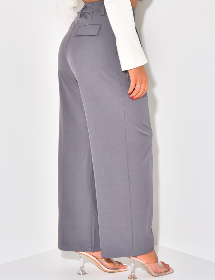 Tailored trousers with pleats