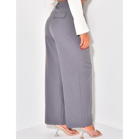 Tailored trousers with pleats