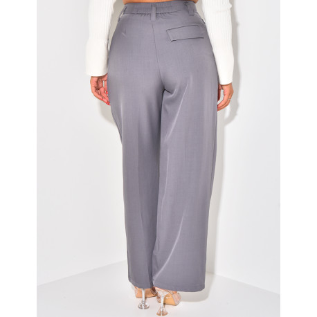 Tailored trousers with pleats