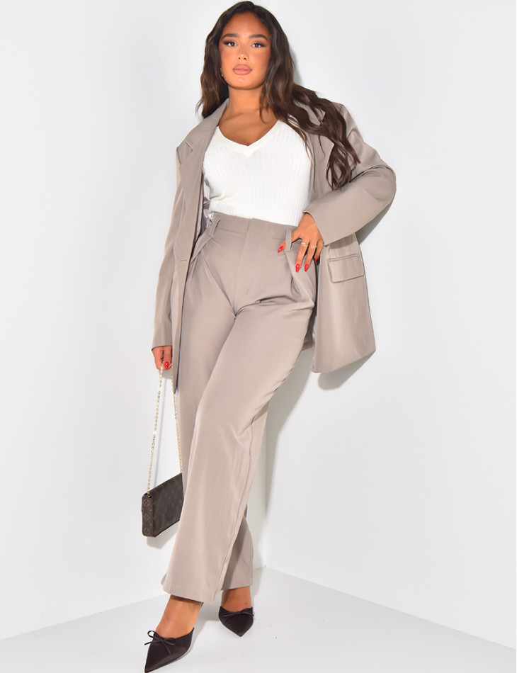 Tailored trousers with pleats