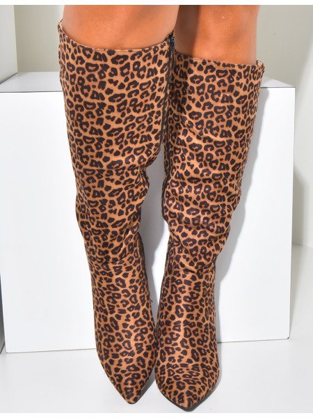Bottes en suédine à motifs léopard