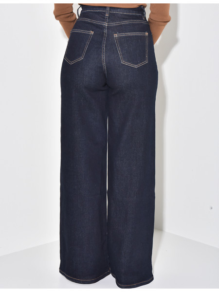 Stretchy high-waisted straight-leg jeans with laces