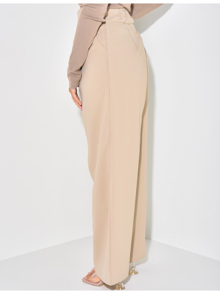 Fließende Schneiderhose mit Knöpfen