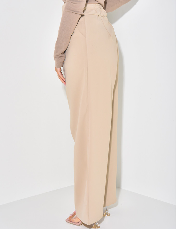 Fließende Schneiderhose mit Knöpfen