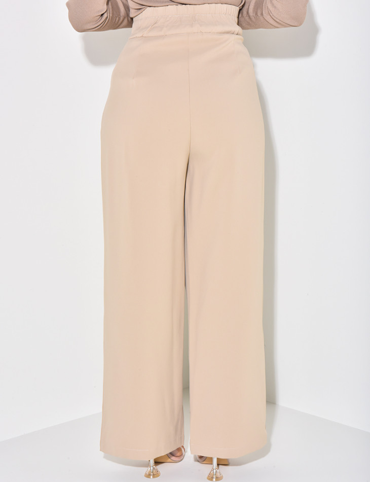 Fließende Schneiderhose mit Knöpfen