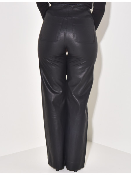 Pantalon coupe droite en similicuir