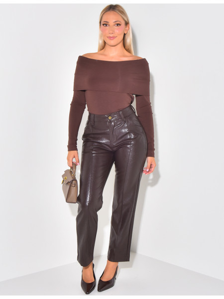 Pantalon en similicuir brillant taille haute