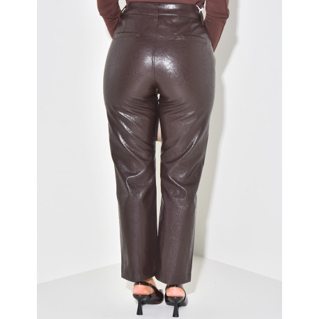 Pantalon en similicuir brillant taille haute