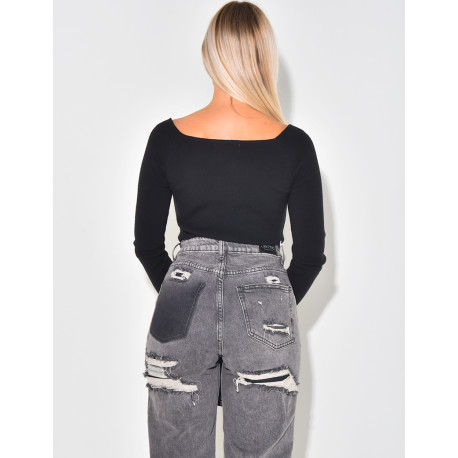 Weicher Pullover mit quadratischem Kragen ( kann auf 2 Arten getragen werden).