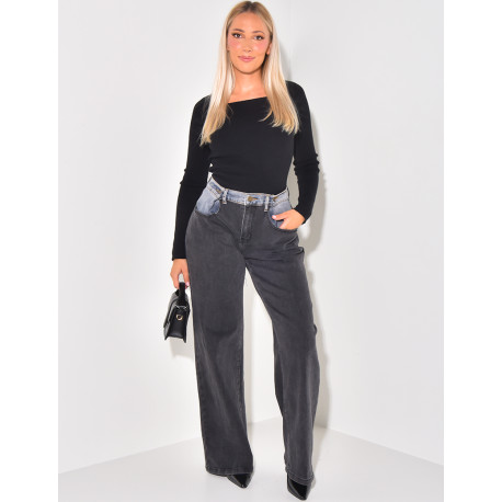 Straight-leg jeans with contrasting denim inserts