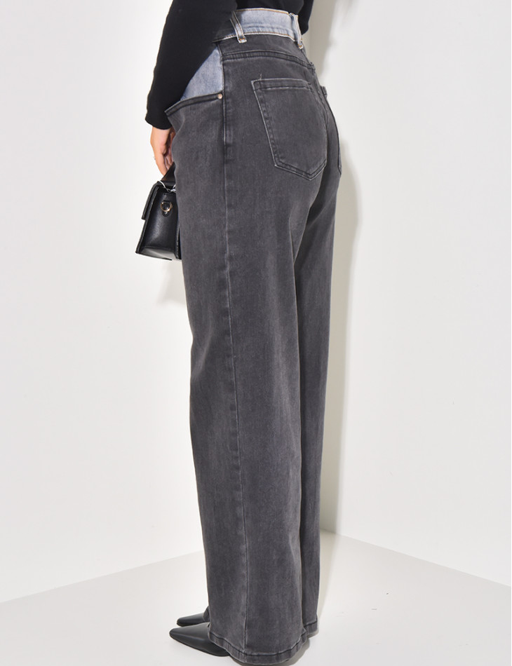 Straight-leg jeans with contrasting denim inserts