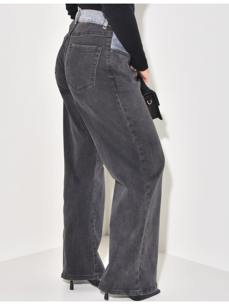 Straight-leg jeans with contrasting denim inserts