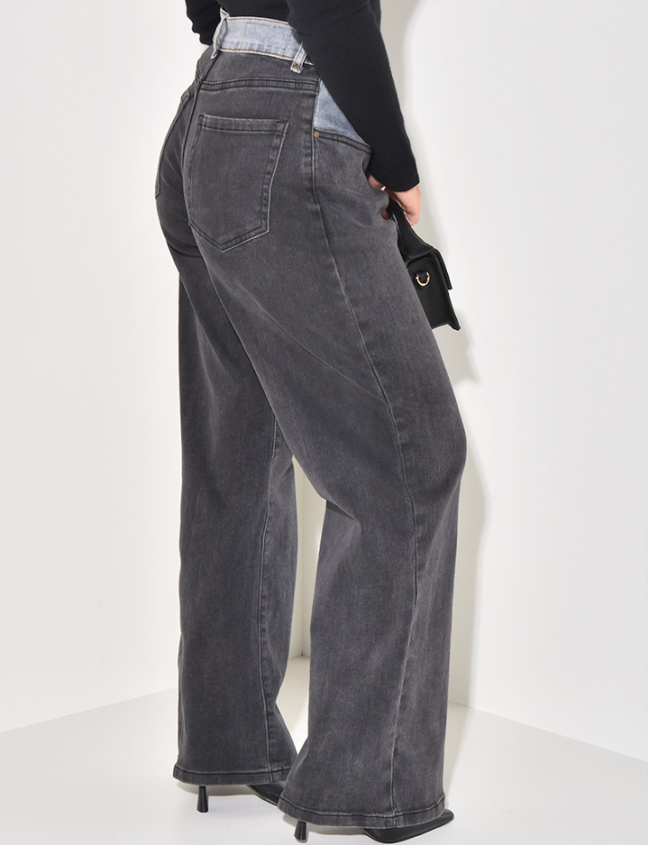 Straight-leg jeans with contrasting denim inserts
