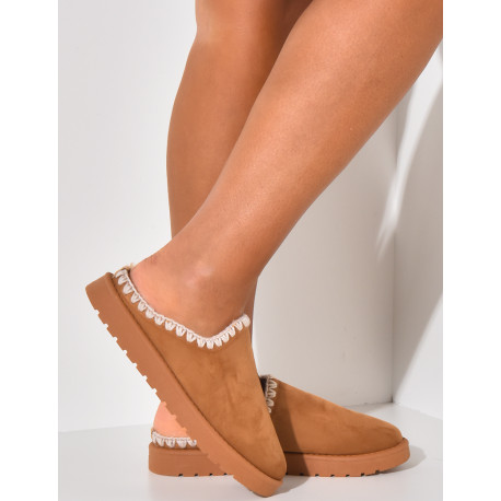 Sabot en suédine à broderie