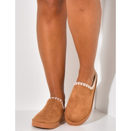 Sabot en suédine à broderie