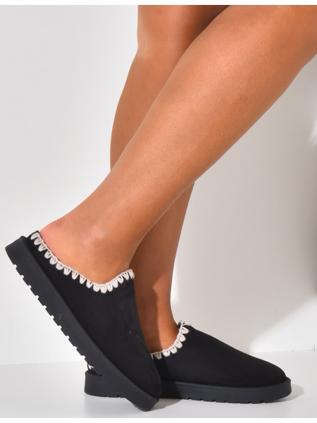 Sabot en suédine à broderie