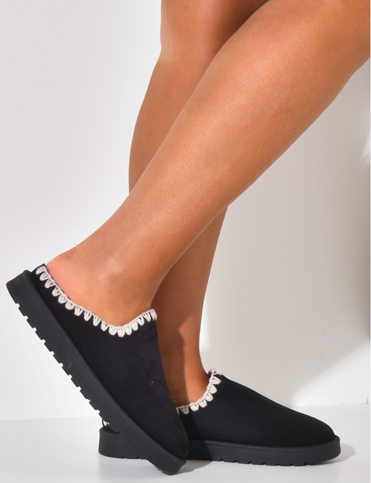 Sabot en suédine à broderie