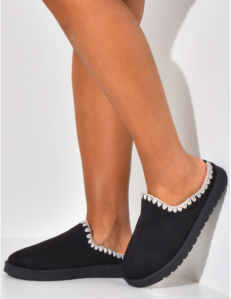 Sabot en suédine à broderie