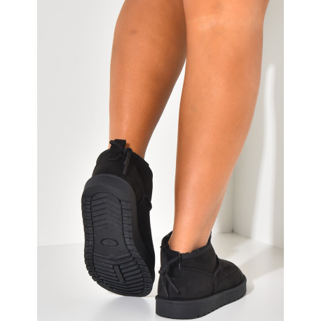 Chaussons en suédine à surpiqures