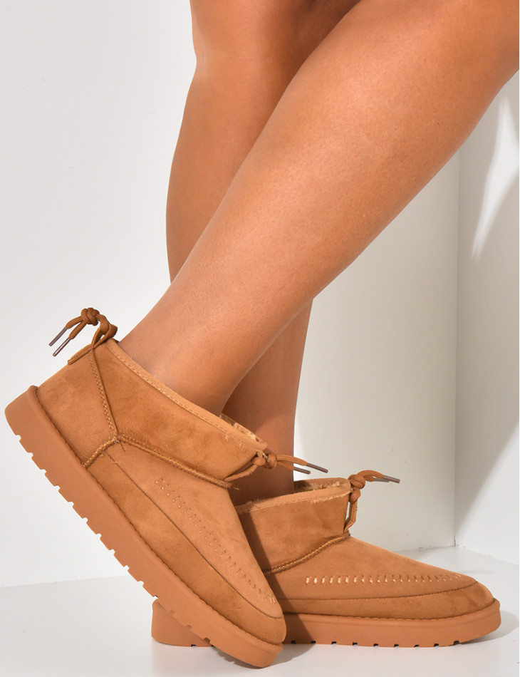 Bottines en suédine fourrées à petit lacet