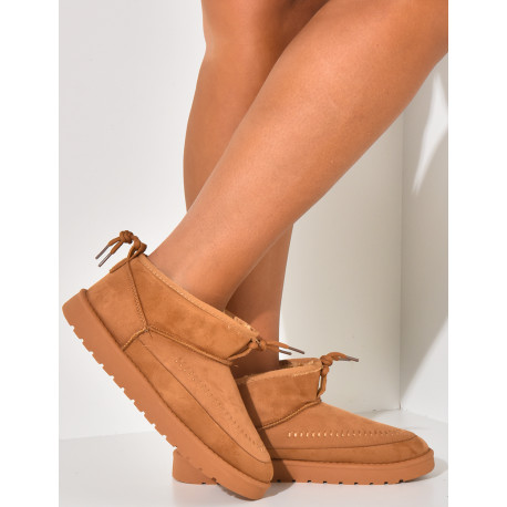 Bottines en suédine fourrées à petit lacet
