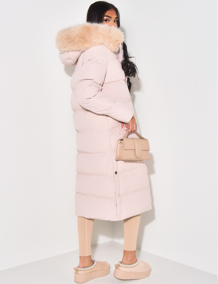 Doudoune longue à capuche en fourrure