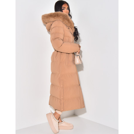 Doudoune longue à capuche fourrée