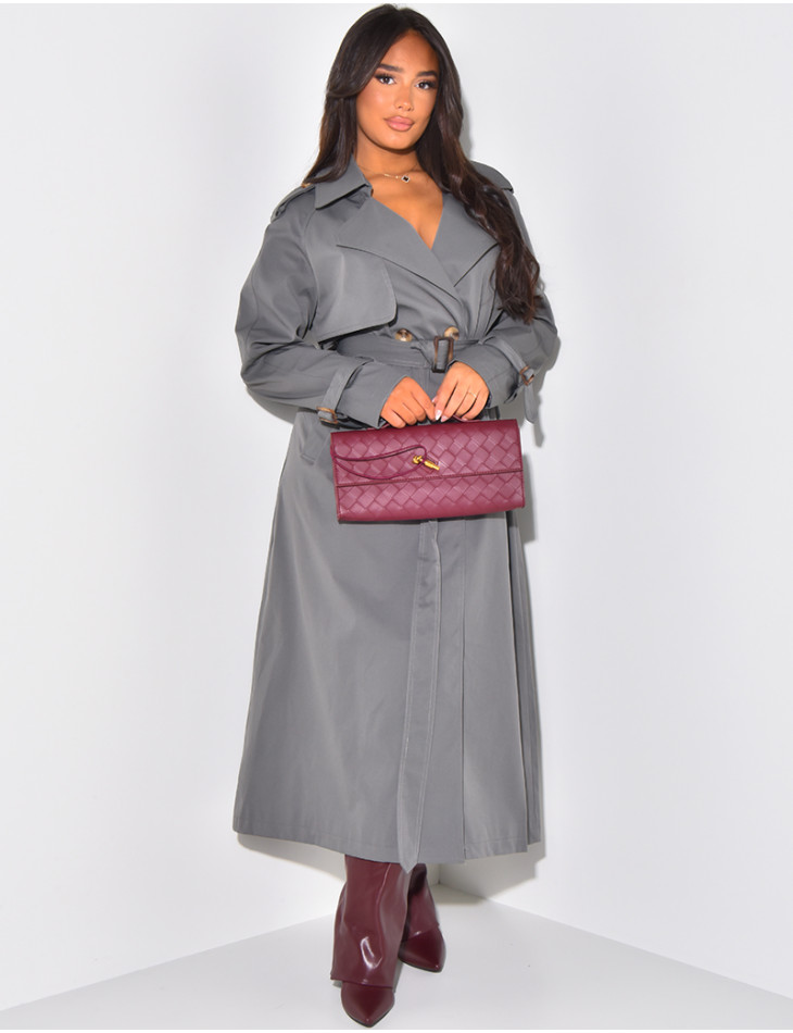 Very long trench coat to tie at the waist